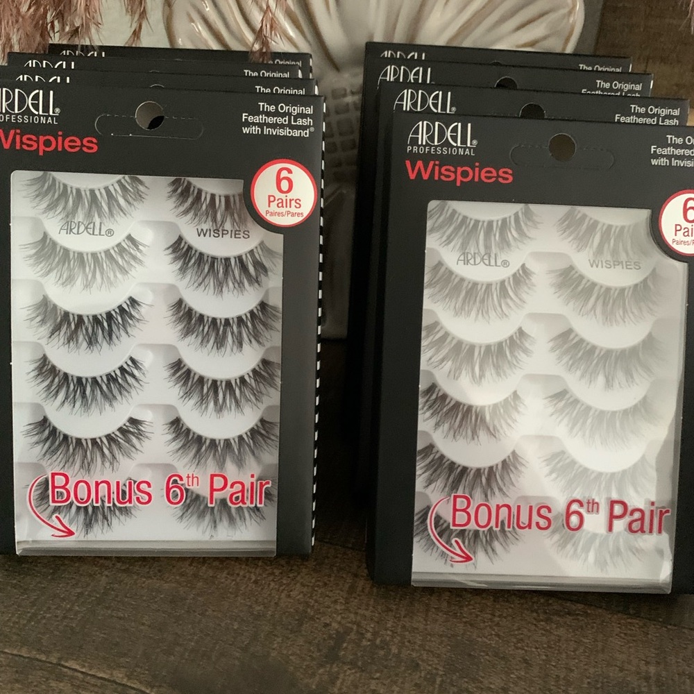 8️⃣ NIB PACKS OF ARDELL LASHES